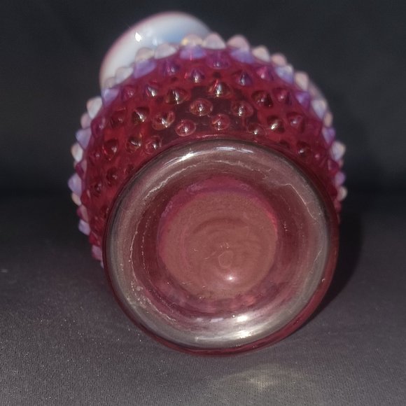 Vintage Fenton Hobnail Cranberry Opalescent Ruffle Top Bud Vase - Picture 4 of 4